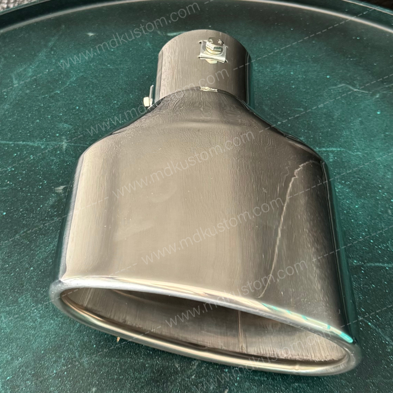 COLA DE ESCAPE OVALADA TIPO RS6