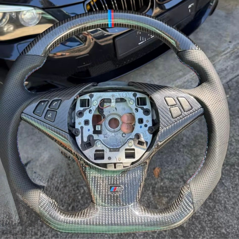 VOLANTE BMW E60 E61 M CARBONO